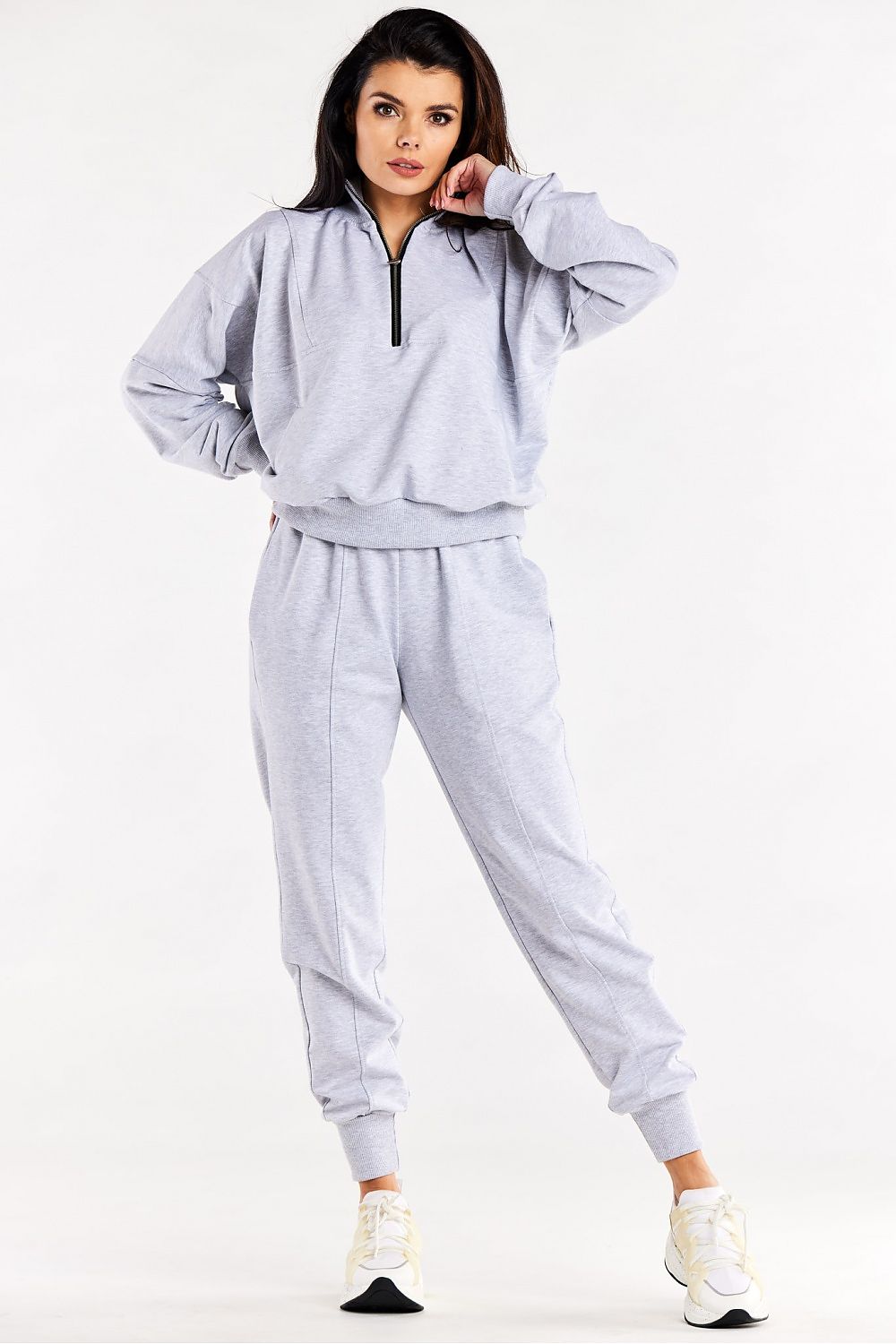  Sportanzug Hosen model 188049 Infinite You 
