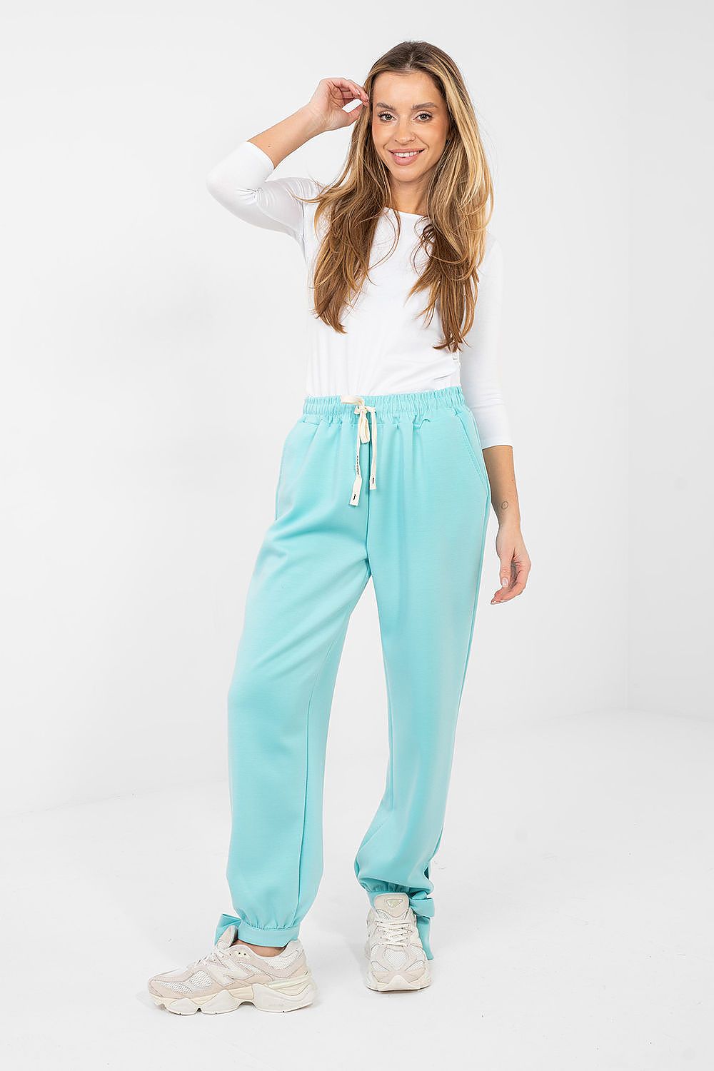  Sportanzug Hosen model 223779 Italy Moda 