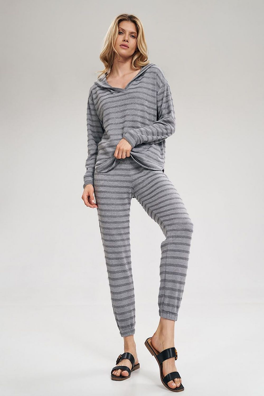  Sweater model 162303 Figl 